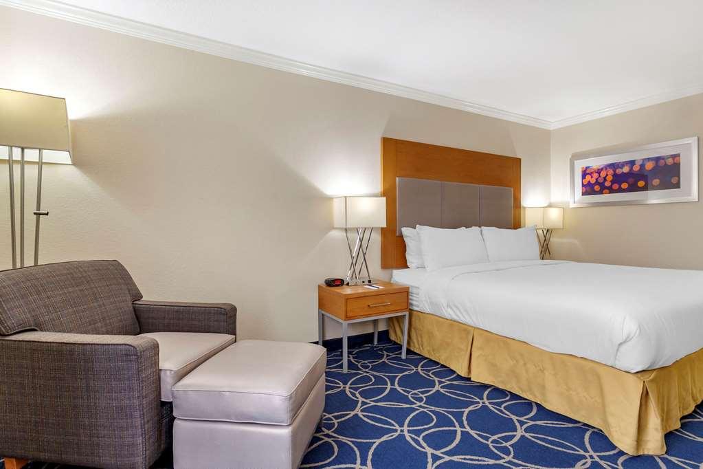 Comfort Inn & Suites Houston I-10 West Energy Corridor Bilik gambar