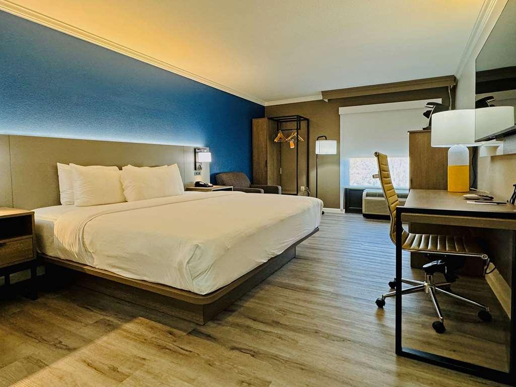 Comfort Inn & Suites Houston I-10 West Energy Corridor Bilik gambar