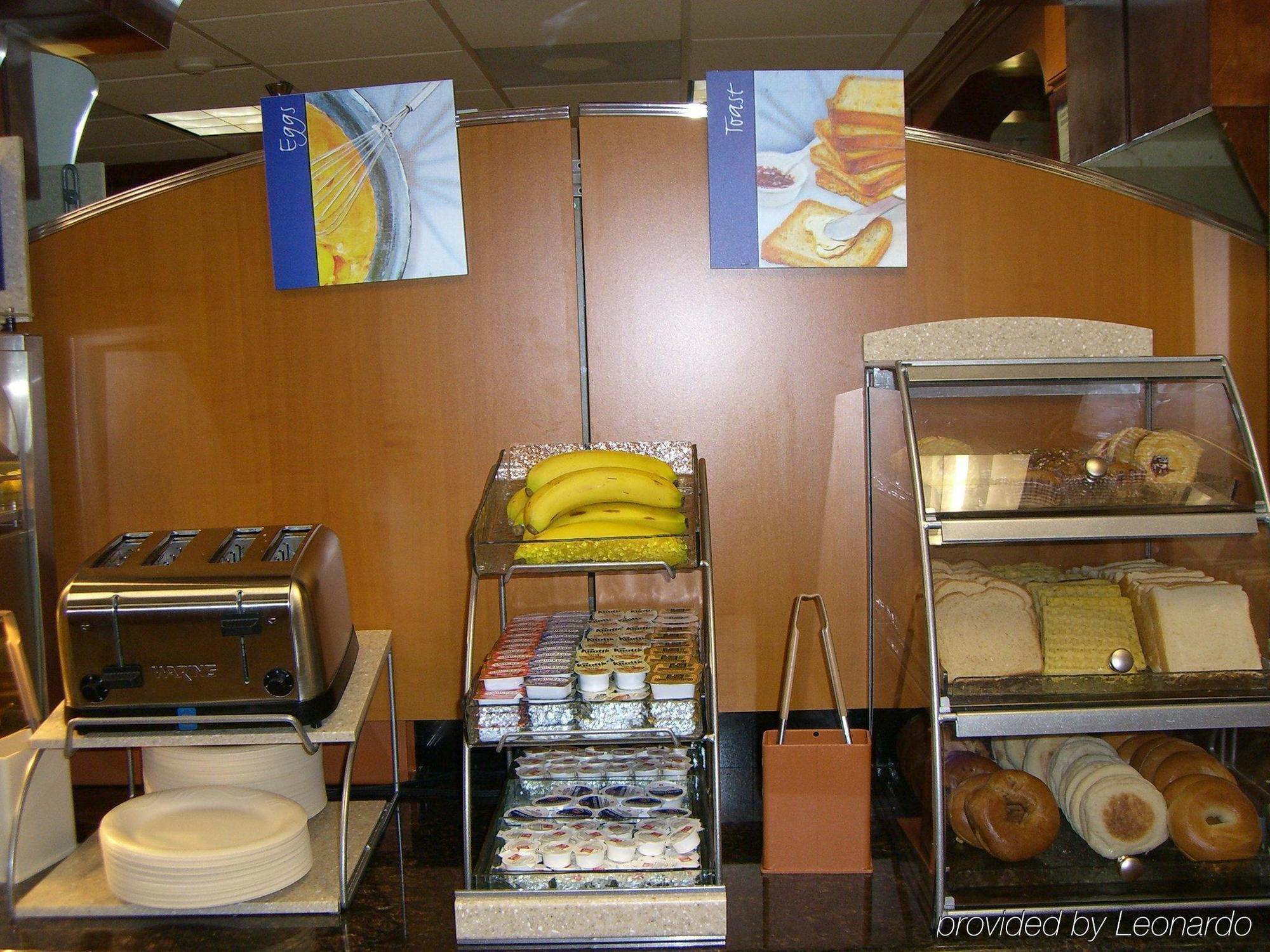 Comfort Inn & Suites Houston I-10 West Energy Corridor Restoran gambar